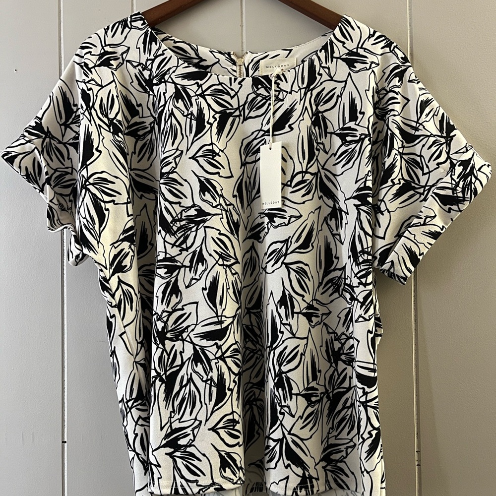 MELLODAY Monochrome Leaf Pattern Blouse - Picture 2 of 8